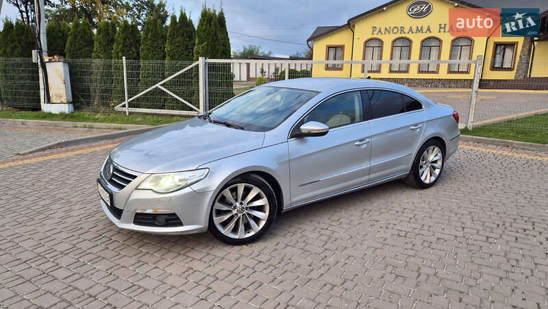 Купе Volkswagen CC / Passat CC 2009 в Львові