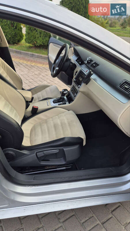 Купе Volkswagen CC / Passat CC 2009 в Львові