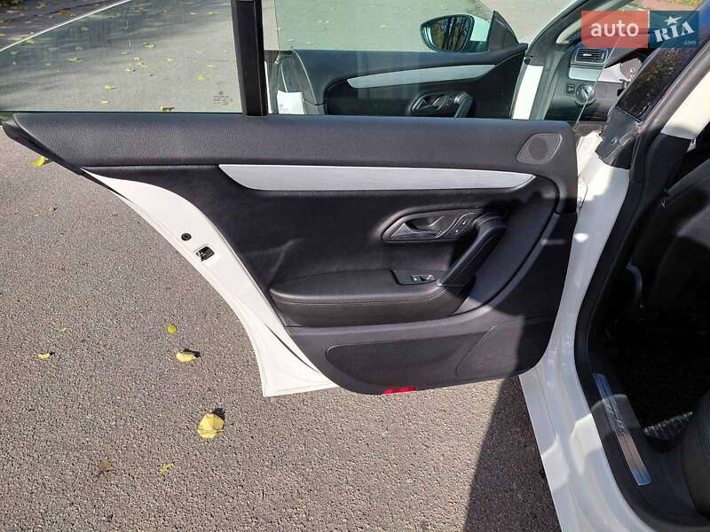 Купе Volkswagen CC / Passat CC 2013 в Умані фото 17 Купе Volkswagen CC / Passat CC 2013 в Умані