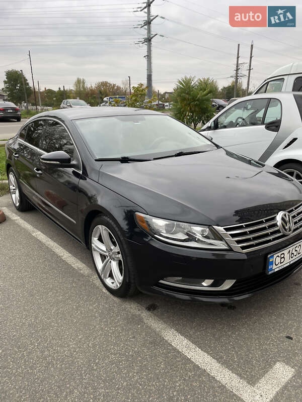Купе Volkswagen CC / Passat CC 2012 в Києві