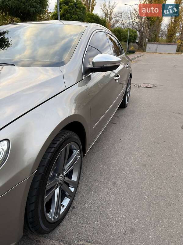 Купе Volkswagen CC / Passat CC 2009 в Кременчуге