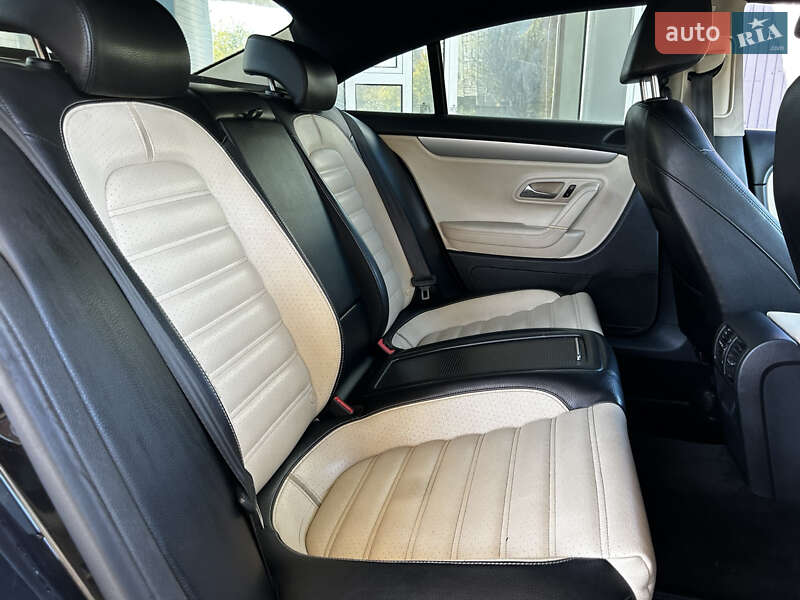 Купе Volkswagen CC / Passat CC 2010 в Миколаєві