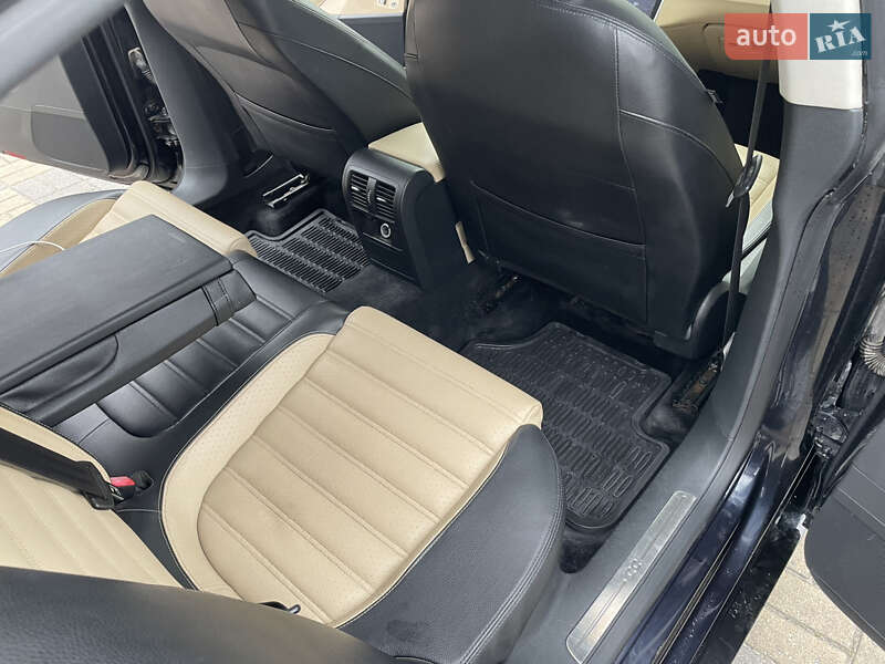 Купе Volkswagen CC / Passat CC 2012 в Судовій Вишні