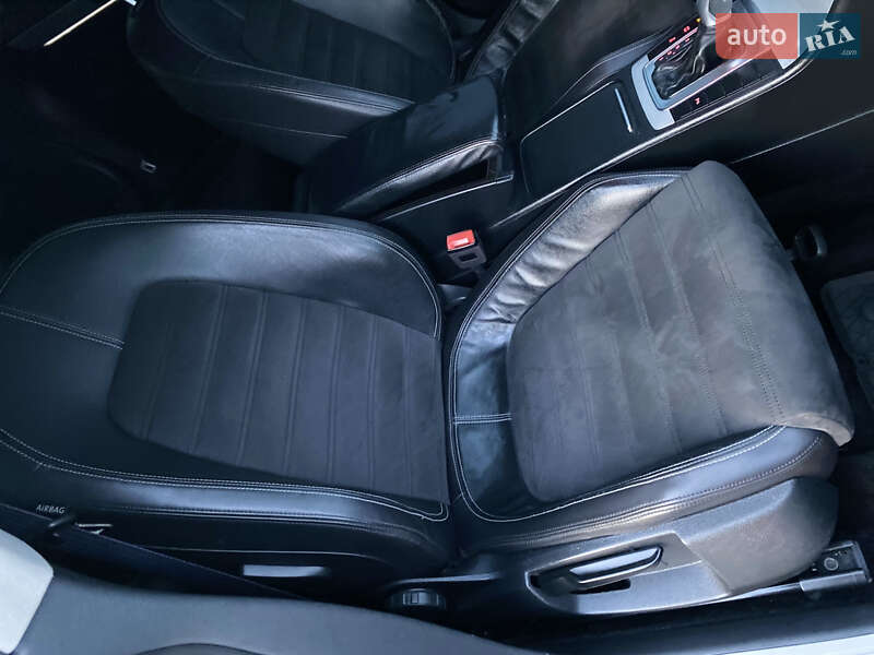 Купе Volkswagen CC / Passat CC 2012 в Хмельницком