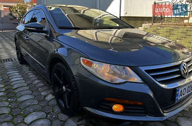 Купе Volkswagen CC / Passat CC 2010 в Ужгороді