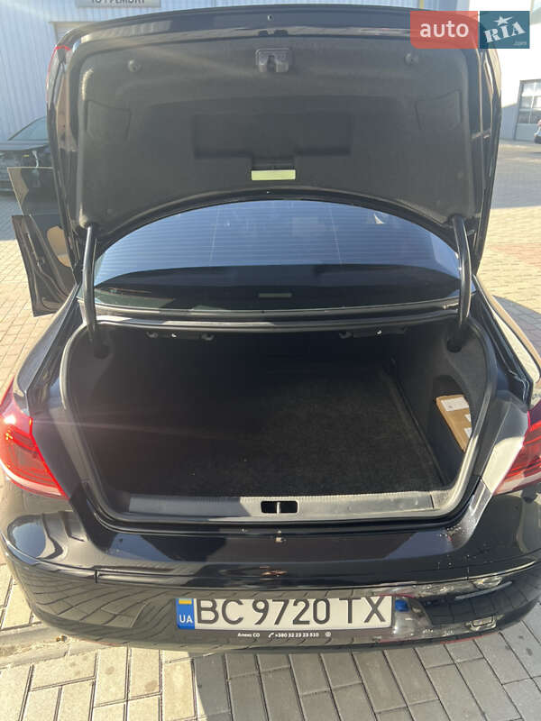 Купе Volkswagen CC / Passat CC 2015 в Львове