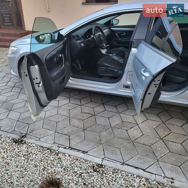 Купе Volkswagen CC / Passat CC 2009 в Коломиї