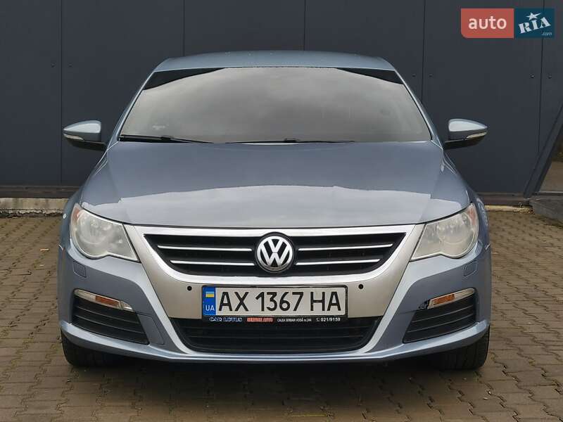 Купе Volkswagen CC / Passat CC 2011 в Дублянах