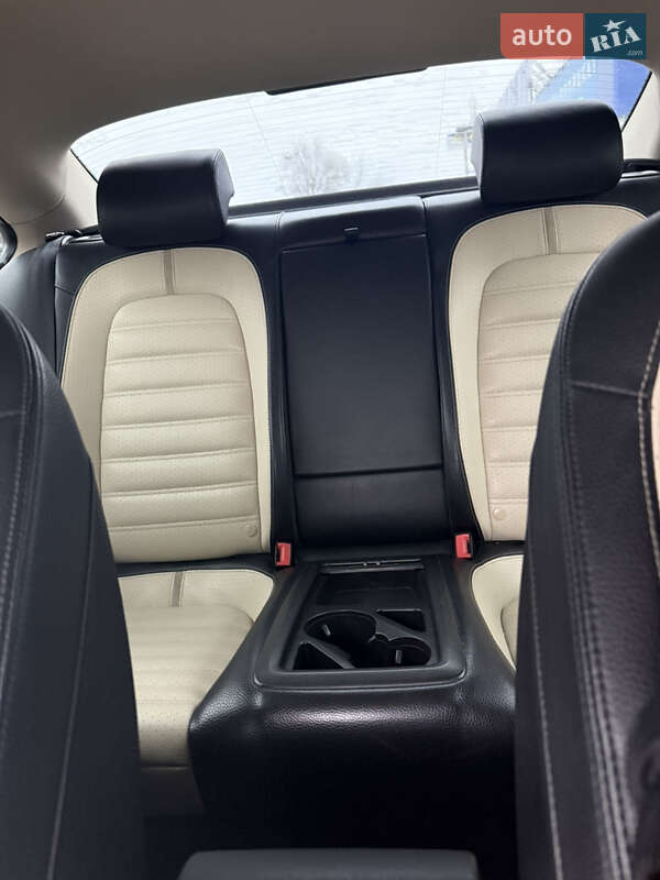 Купе Volkswagen CC / Passat CC 2011 в Киеве