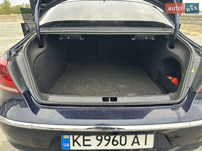 Купе Volkswagen CC / Passat CC 2013 в Кропивницком