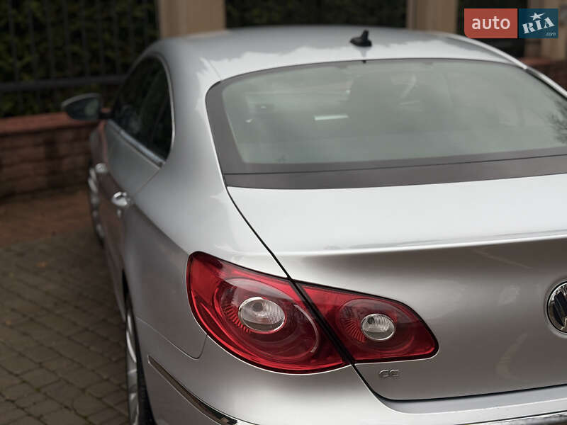 Купе Volkswagen CC / Passat CC 2009 в Василькові