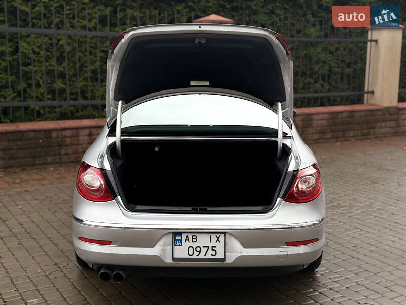 Купе Volkswagen CC / Passat CC 2009 в Василькові