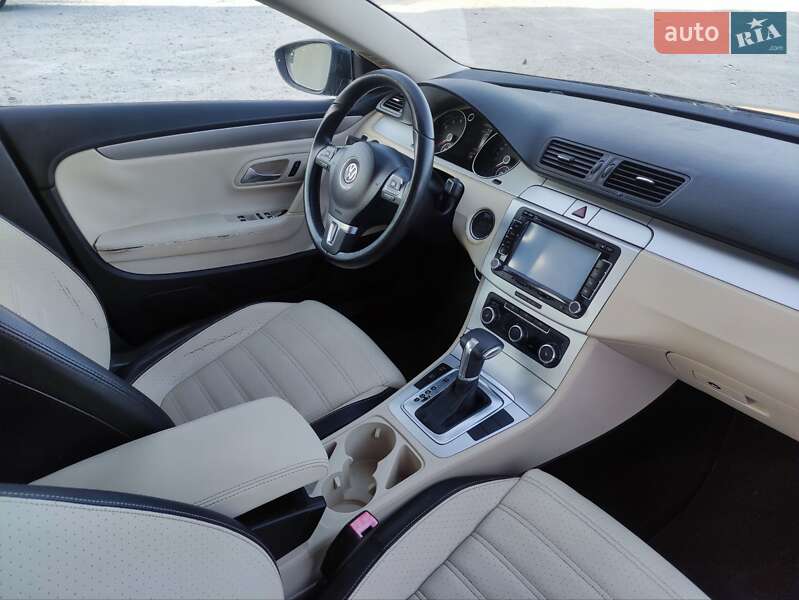 Купе Volkswagen CC / Passat CC 2009 в Дніпрі