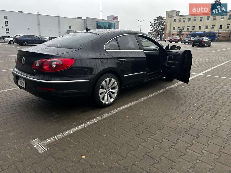 Купе Volkswagen CC / Passat CC 2011 в Киеве