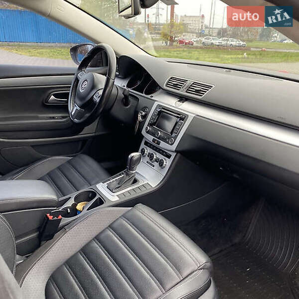 Купе Volkswagen CC / Passat CC 2015 в Киеве