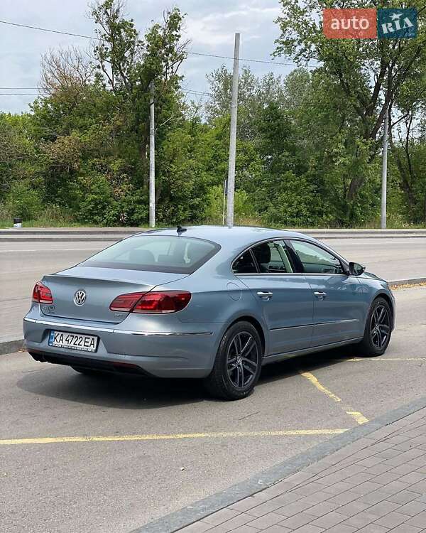 Купе Volkswagen CC / Passat CC 2012 в Чернівцях
