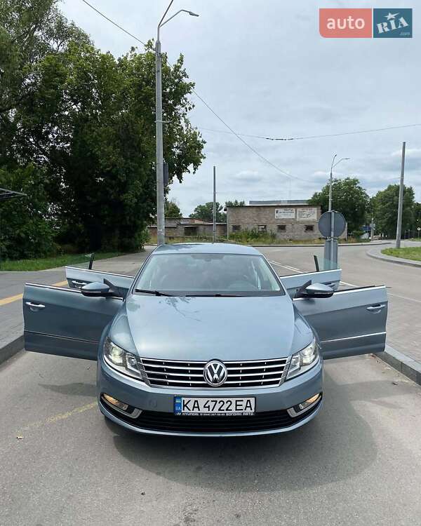 Купе Volkswagen CC / Passat CC 2012 в Чернівцях