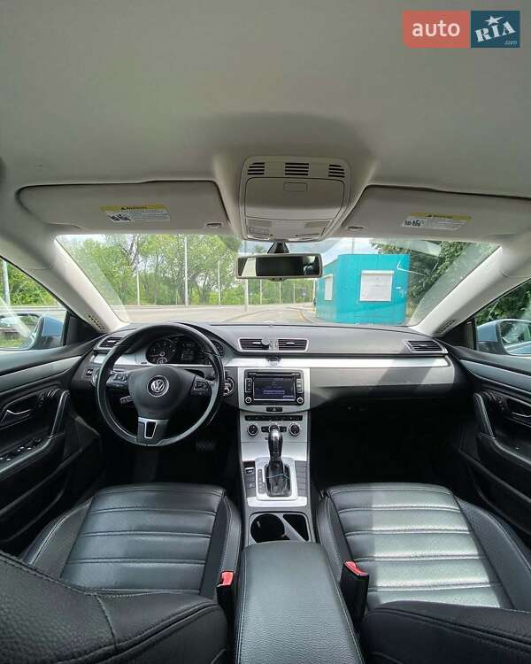 Купе Volkswagen CC / Passat CC 2012 в Чернівцях