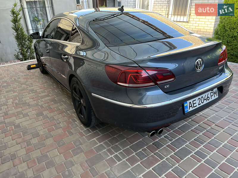 Купе Volkswagen CC / Passat CC 2012 в Магдалинівці