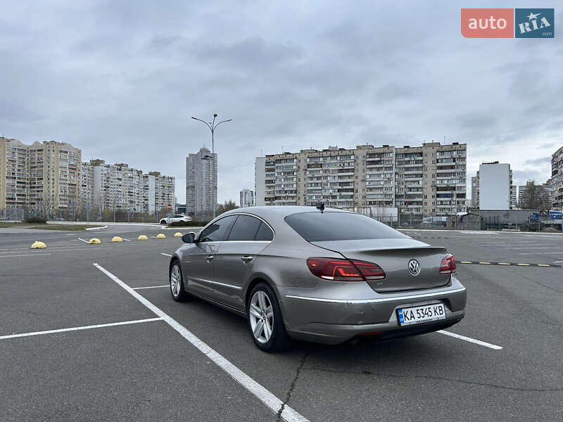 Купе Volkswagen CC / Passat CC 2012 в Києві