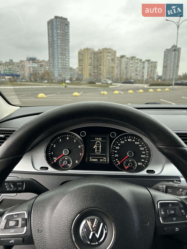 Купе Volkswagen CC / Passat CC 2012 в Києві