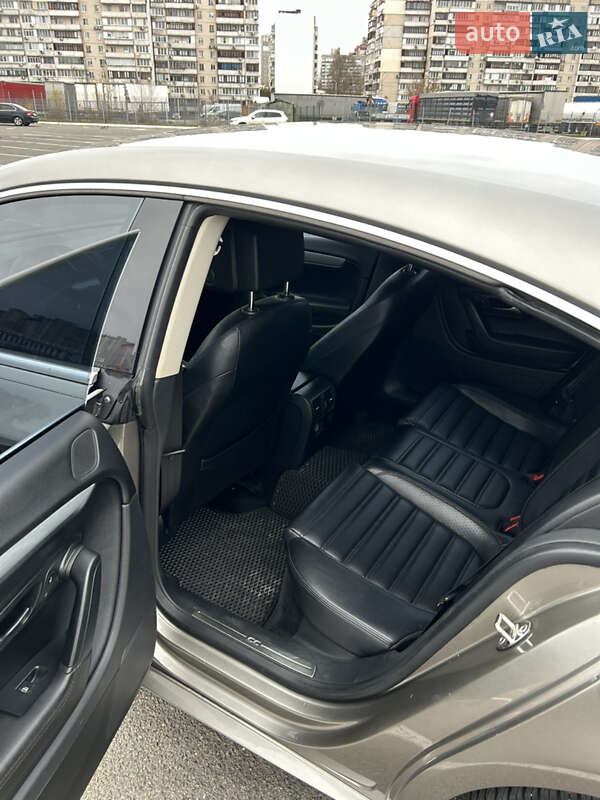 Купе Volkswagen CC / Passat CC 2012 в Києві