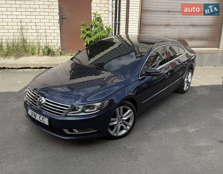Купе Volkswagen CC / Passat CC 2015 в Киеве
