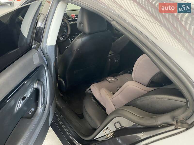 Купе Volkswagen CC / Passat CC 2011 в Львове