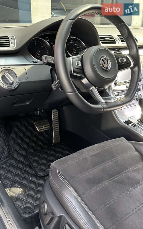Купе Volkswagen CC / Passat CC 2015 в Киеве