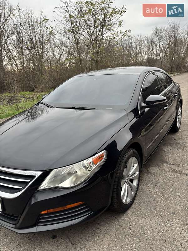 Купе Volkswagen CC / Passat CC 2011 в Киеве