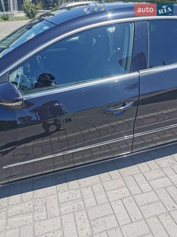 Купе Volkswagen CC / Passat CC 2010 в Днепре