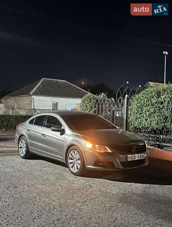 Купе Volkswagen CC / Passat CC 2011 в Кам'янському