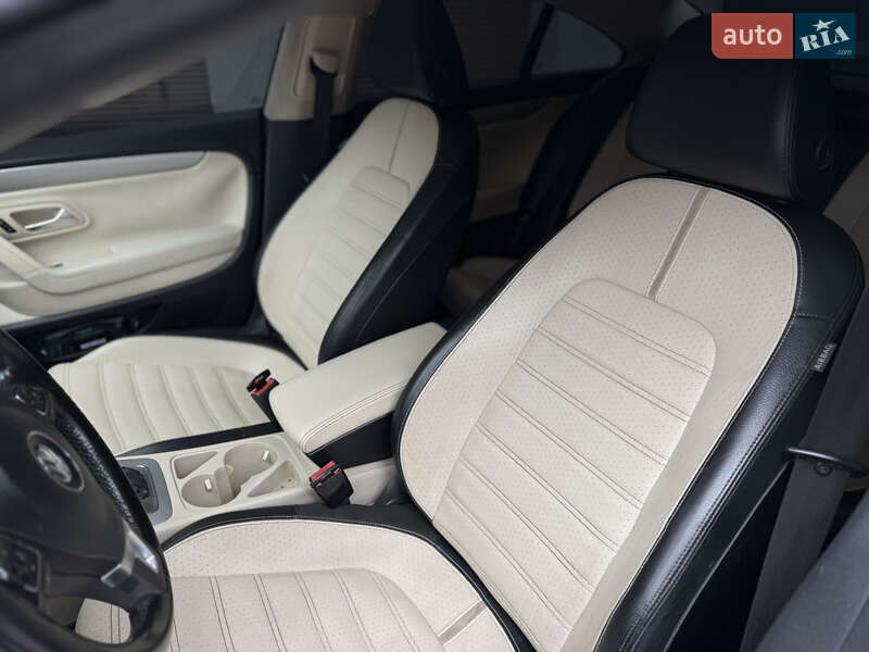 Купе Volkswagen CC / Passat CC 2010 в Хмельницком