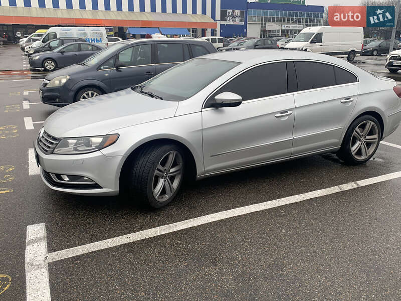 Купе Volkswagen CC / Passat CC 2012 в Киеве