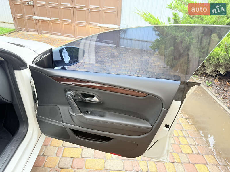 Купе Volkswagen CC / Passat CC 2011 в Харькове