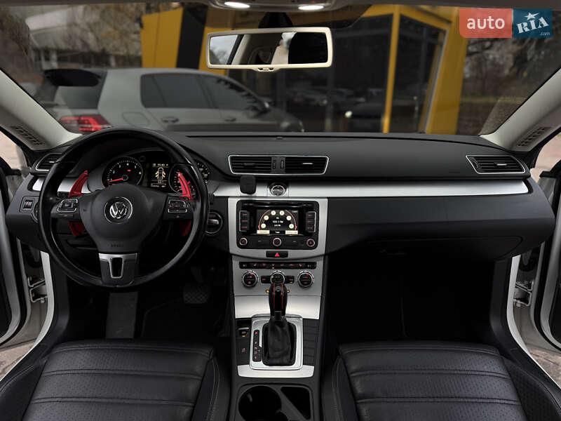Купе Volkswagen CC / Passat CC 2014 в Киеве