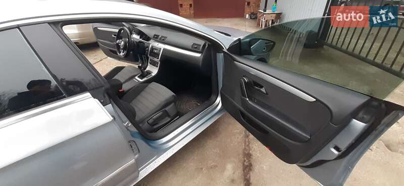 Купе Volkswagen CC / Passat CC 2010 в Чернігові