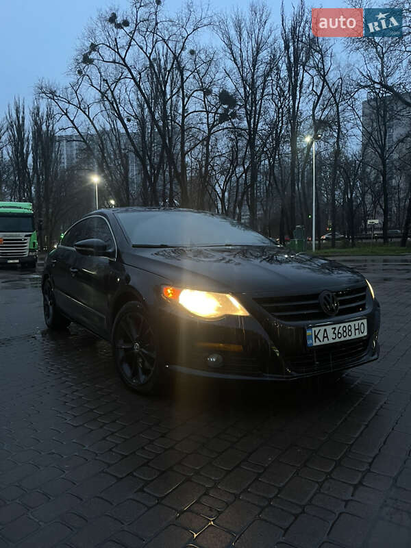 Купе Volkswagen CC / Passat CC 2009 в Києві