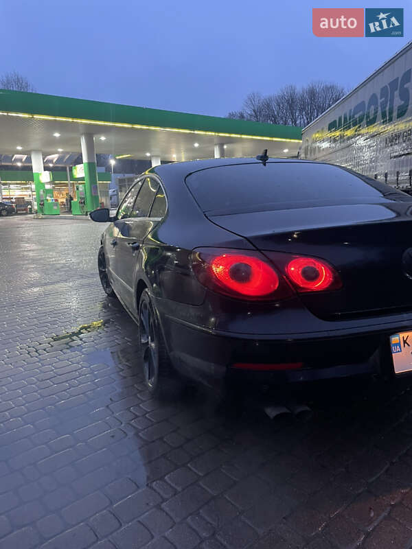 Купе Volkswagen CC / Passat CC 2009 в Києві