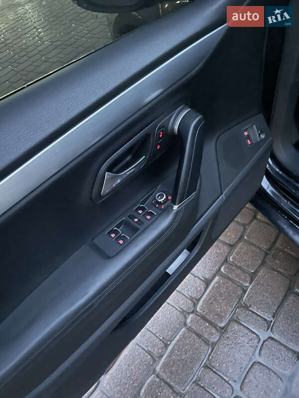 Купе Volkswagen CC / Passat CC 2009 в Києві