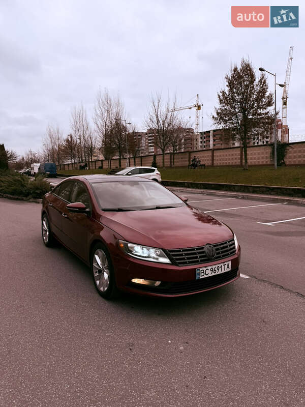 Купе Volkswagen CC / Passat CC 2013 в Киеве