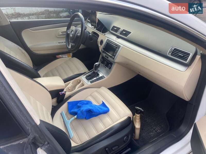 Купе Volkswagen CC / Passat CC 2011 в Обухове