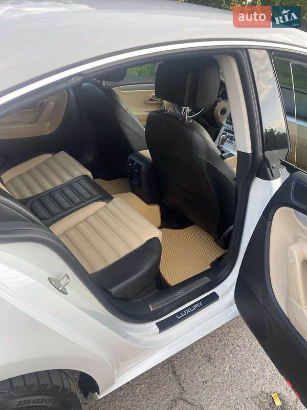 Купе Volkswagen CC / Passat CC 2014 в Білій Церкві