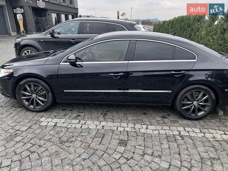 Купе Volkswagen CC / Passat CC 2010 в Иршаве
