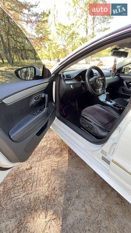 Купе Volkswagen CC / Passat CC 2009 в Дніпрі