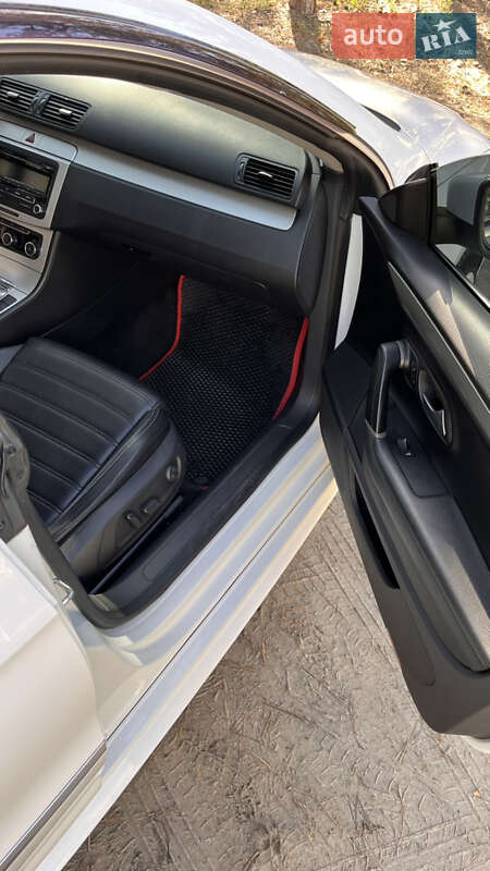 Купе Volkswagen CC / Passat CC 2009 в Дніпрі
