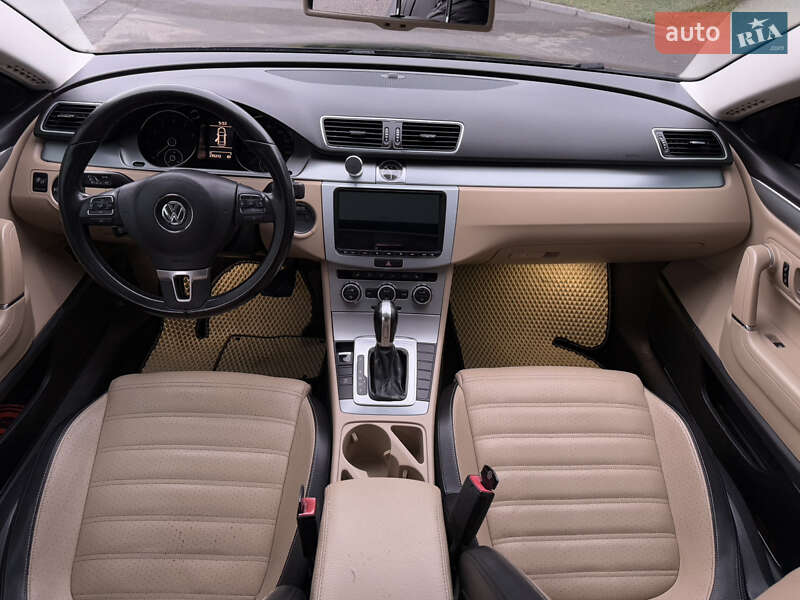 Купе Volkswagen CC / Passat CC 2012 в Тернополі