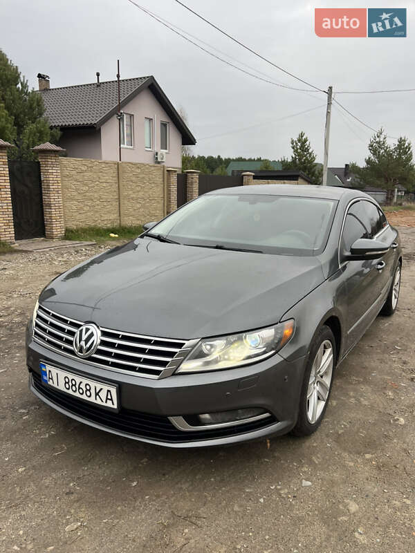 Купе Volkswagen CC / Passat CC 2016 в Киеве
