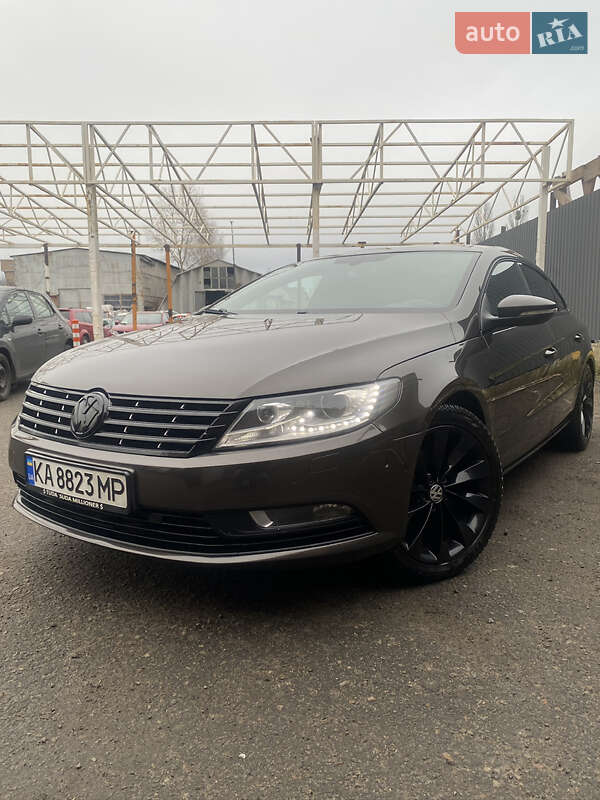 Купе Volkswagen CC / Passat CC 2012 в Киеве