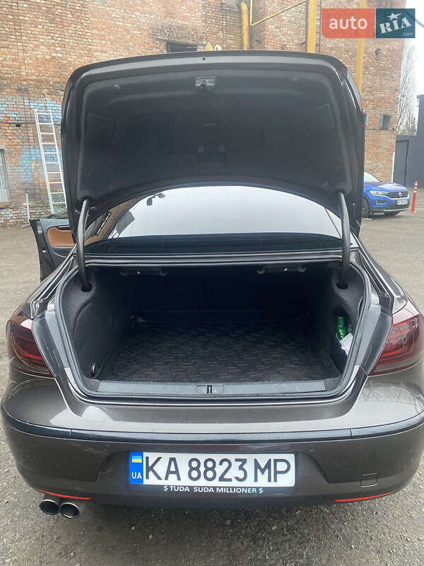 Купе Volkswagen CC / Passat CC 2012 в Киеве